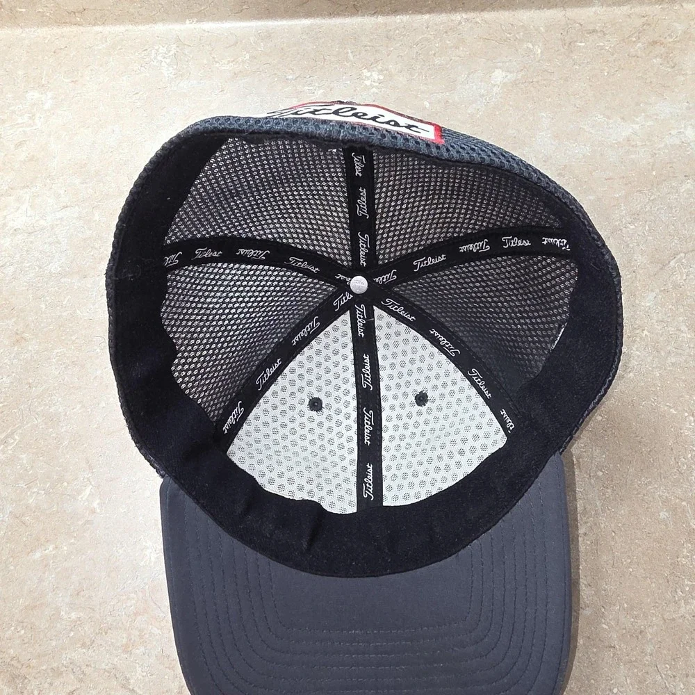 Titleist Hat Cap‎ Fitted Mens L Gray Mesh Trucker Golf Breathable Sports Logo